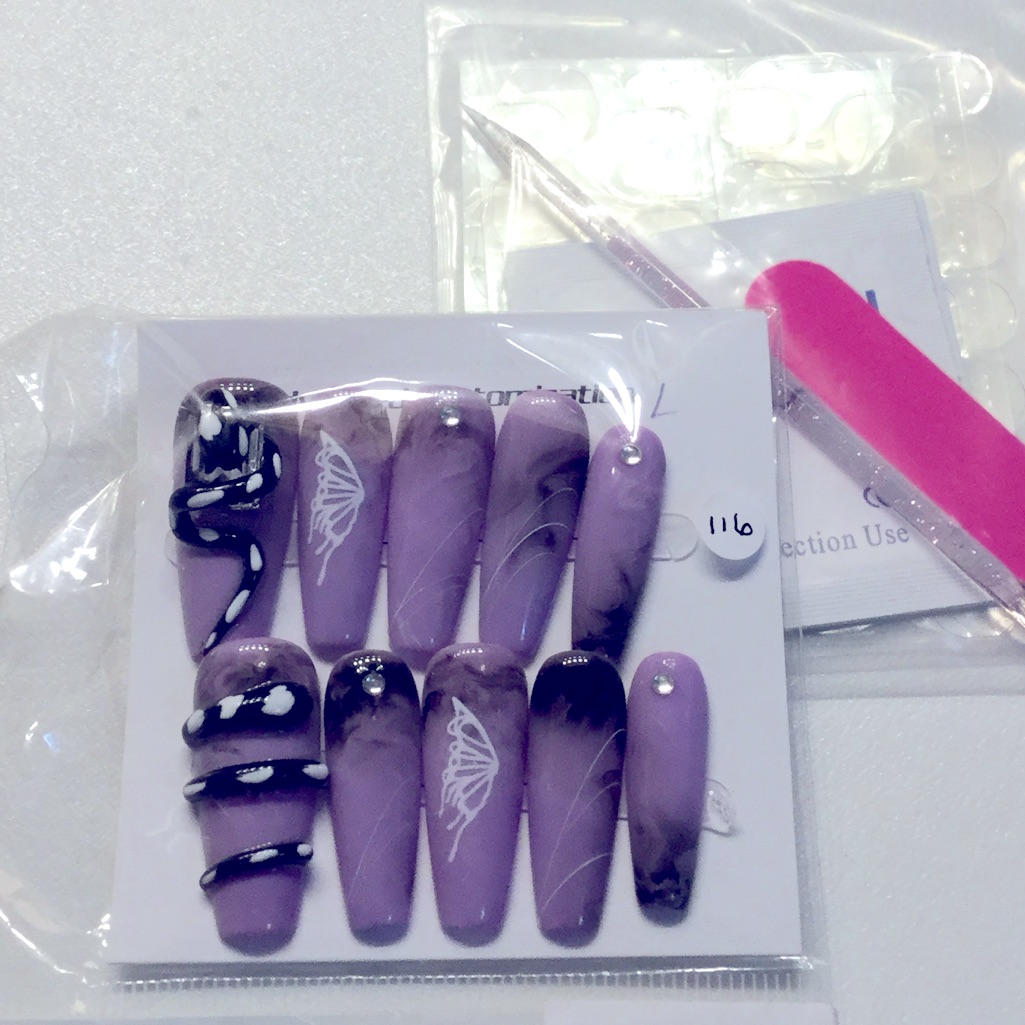 Brand New Hand Made Press On Nails  116